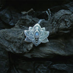 Collier Pendentif Lotus Vintage